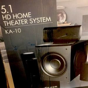 Home theatre speaker